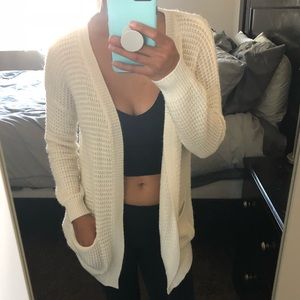 Creamy white knit cardigan with pockets